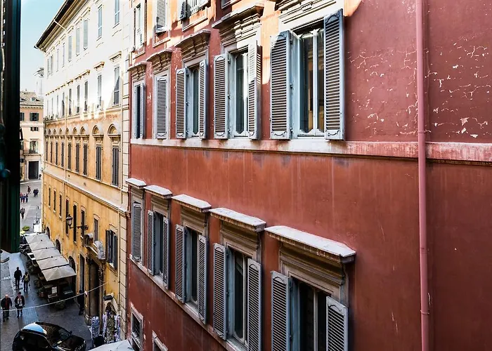 Trevi & Pantheon Luxury Rooms Roma